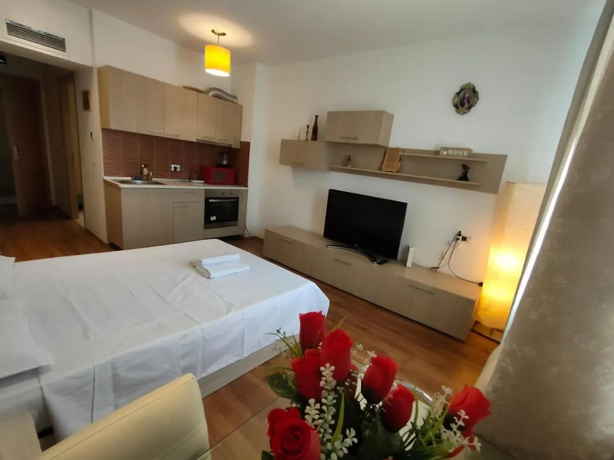 Easystay Flats Бухарест 0*,
